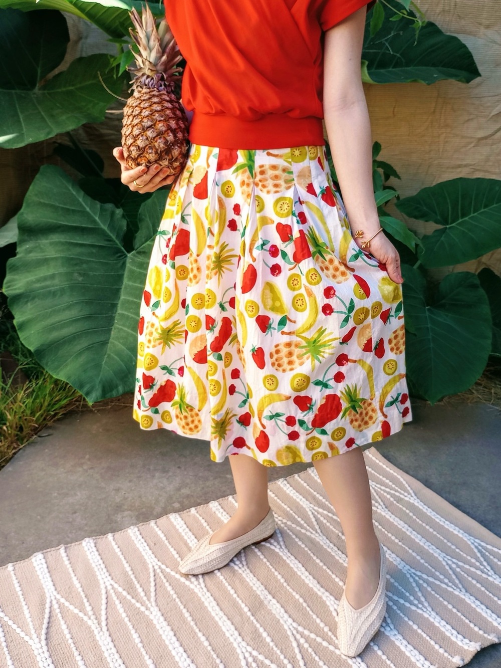 Vintage ❉ Tropical Fruit Print Cotton Midi Pleated Skirt by Autograph Size 4
